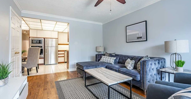 Main-14A Arlington Avenue, Toronto, ON, M6G 3K8 - 3