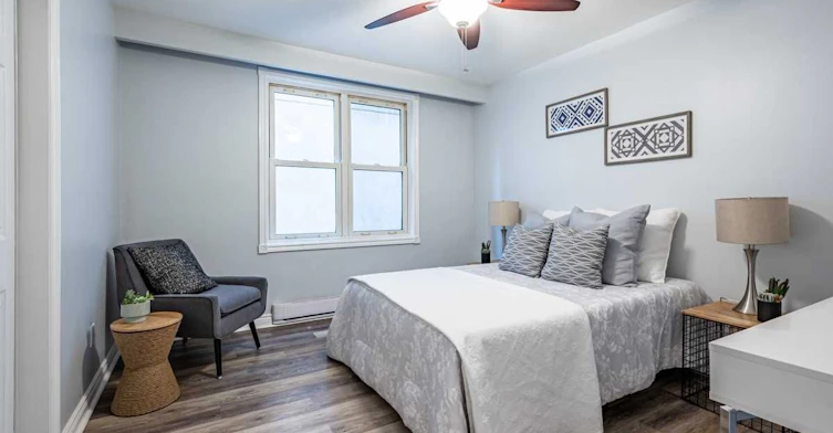 Main-14A Arlington Avenue, Toronto, ON, M6G 3K8 - 12