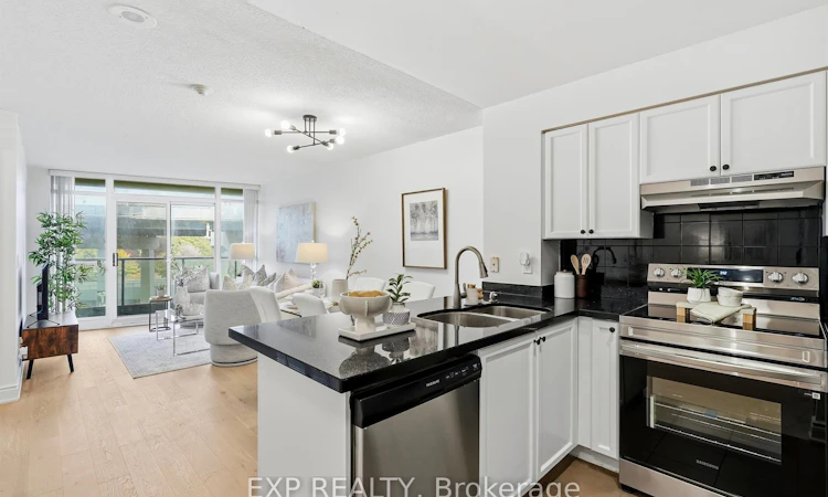 623-231 Fort York Boulevard