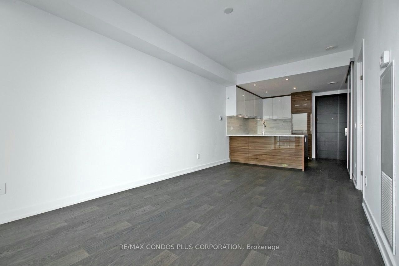 3811-488 University Avenue, Toronto, ON, M5G 0C1 - 5
