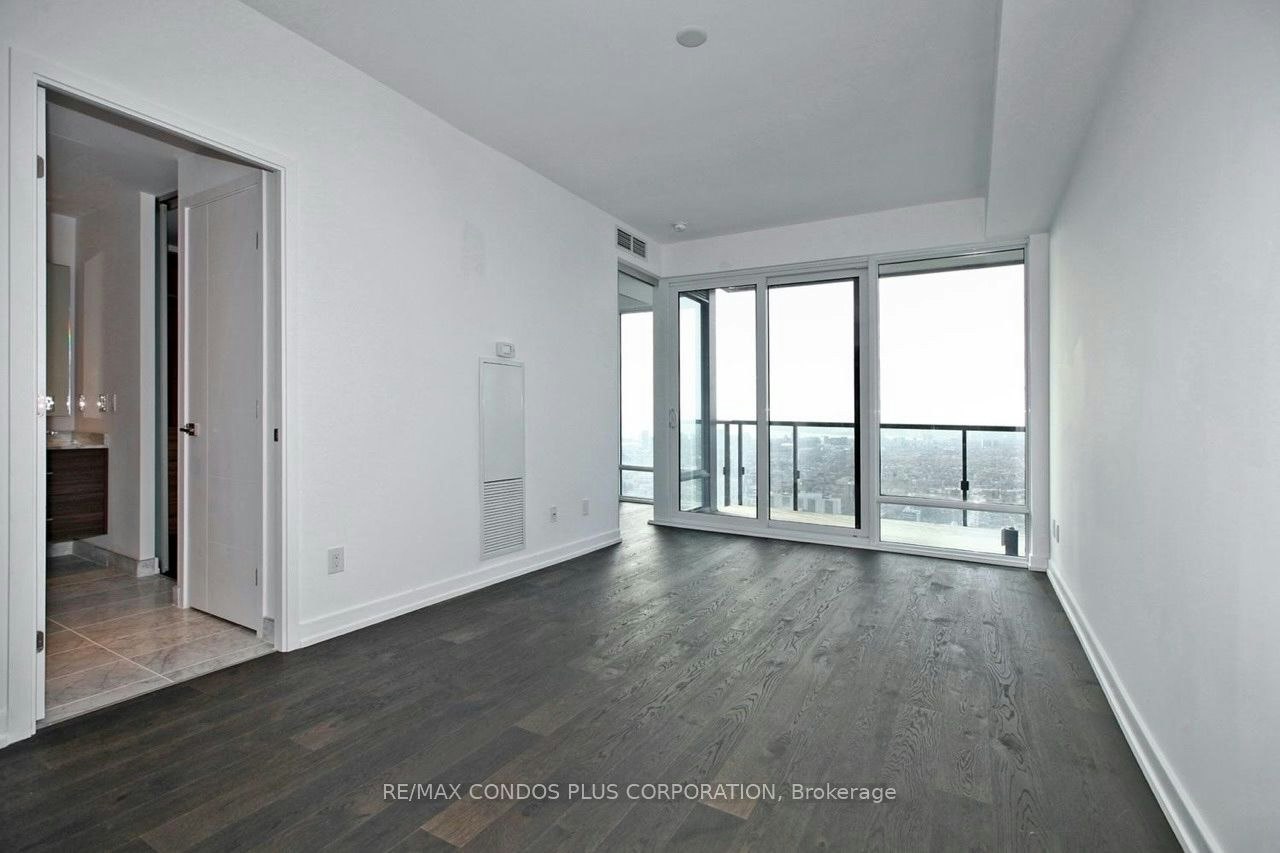 3811-488 University Avenue, Toronto, ON, M5G 0C1 - 4