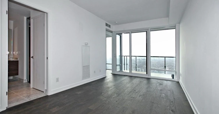 3811-488 University Avenue, Toronto, ON, M5G 0C1 - 4