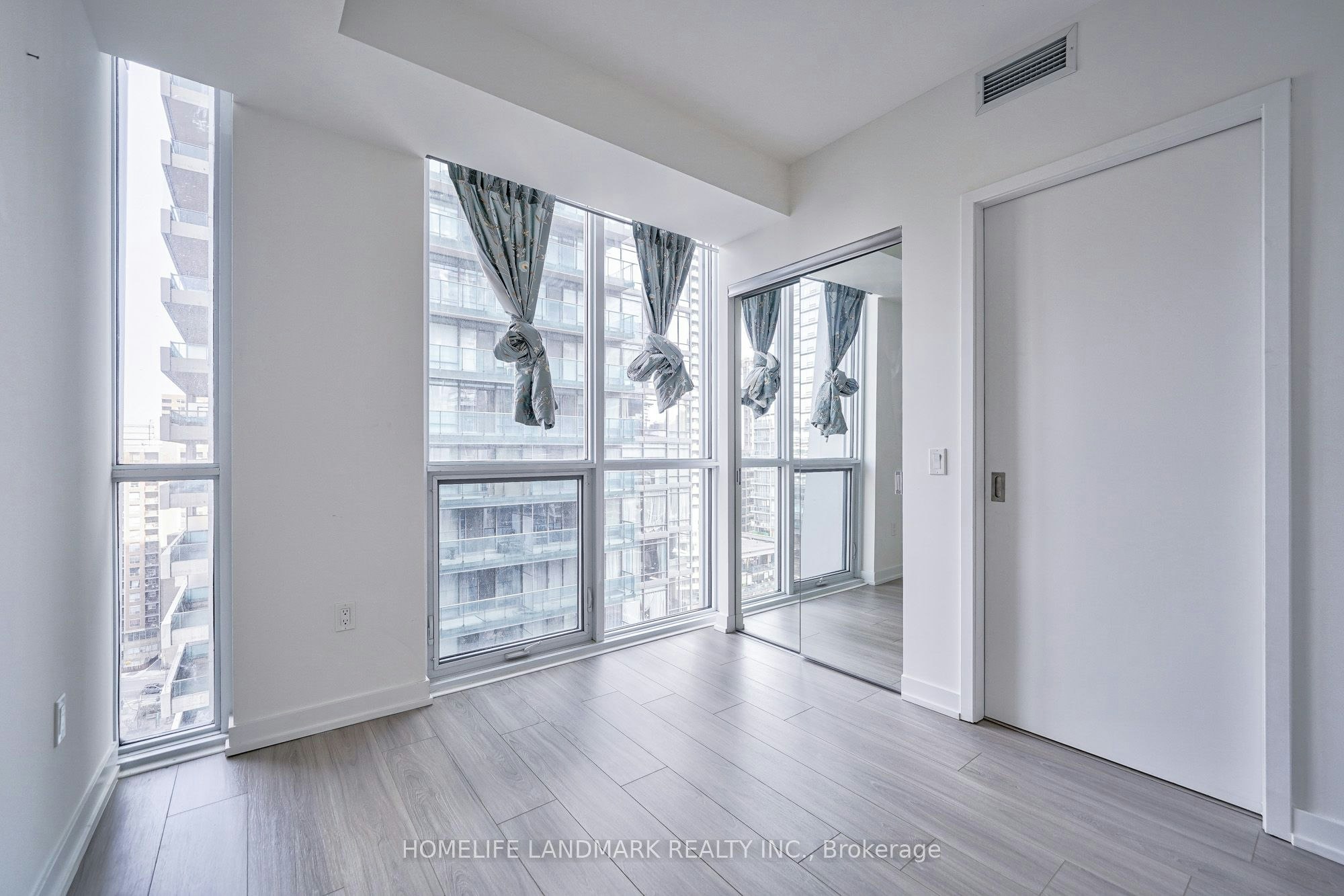 1206-1 Yorkville Avenue, Toronto, ON, M4W 1L1 - 18