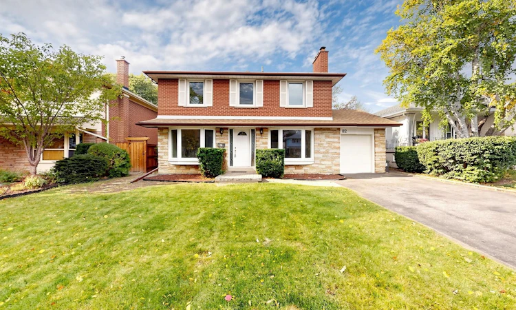 82 Crossbow Crescent