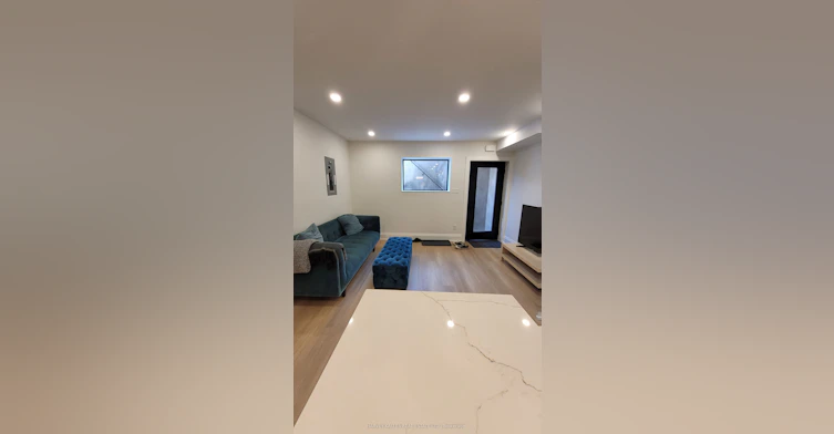Lower-66 Argyle Street, Toronto, ON, M6J 1N9 - 2