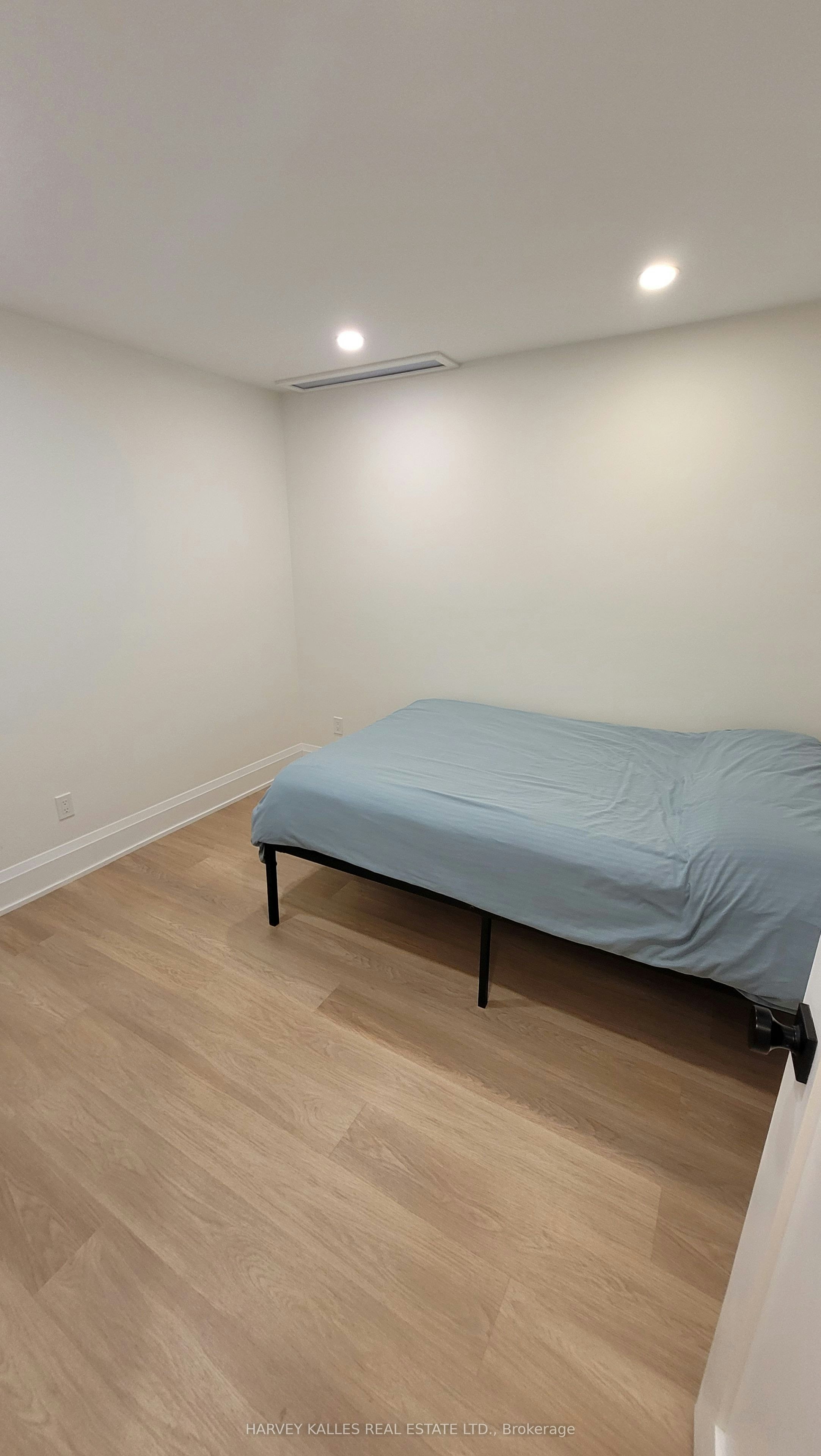 Lower-66 Argyle Street, Toronto, ON, M6J 1N9 - 13