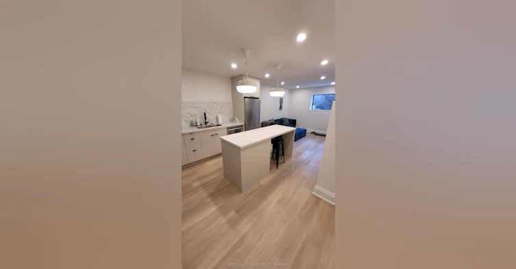 Lower-66 Argyle Street, Toronto, ON, M6J 1N9 - 4