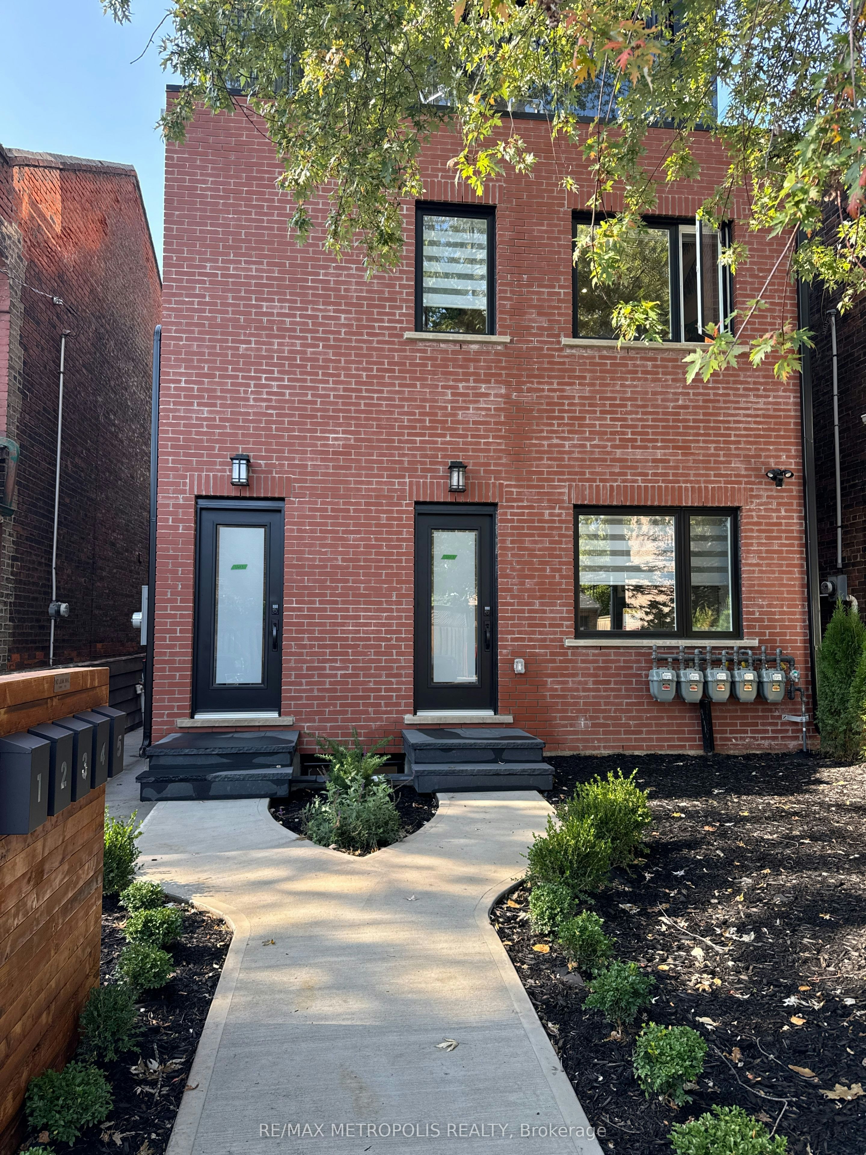 94 Saint Clarens Avenue, Toronto, ON, M6K 2S5