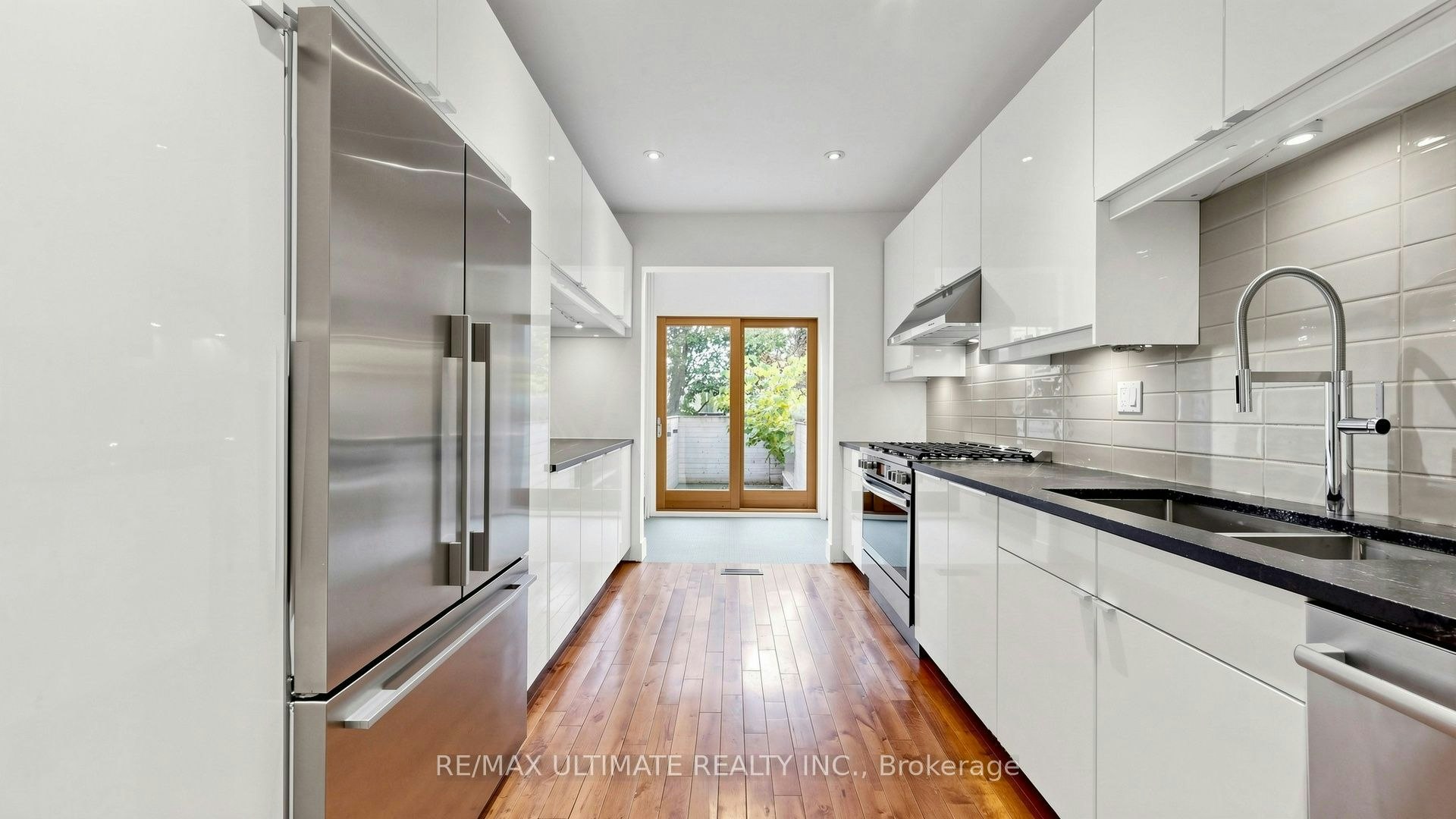 5 Collahie Street, Toronto, ON, M6J 1T6 - 2