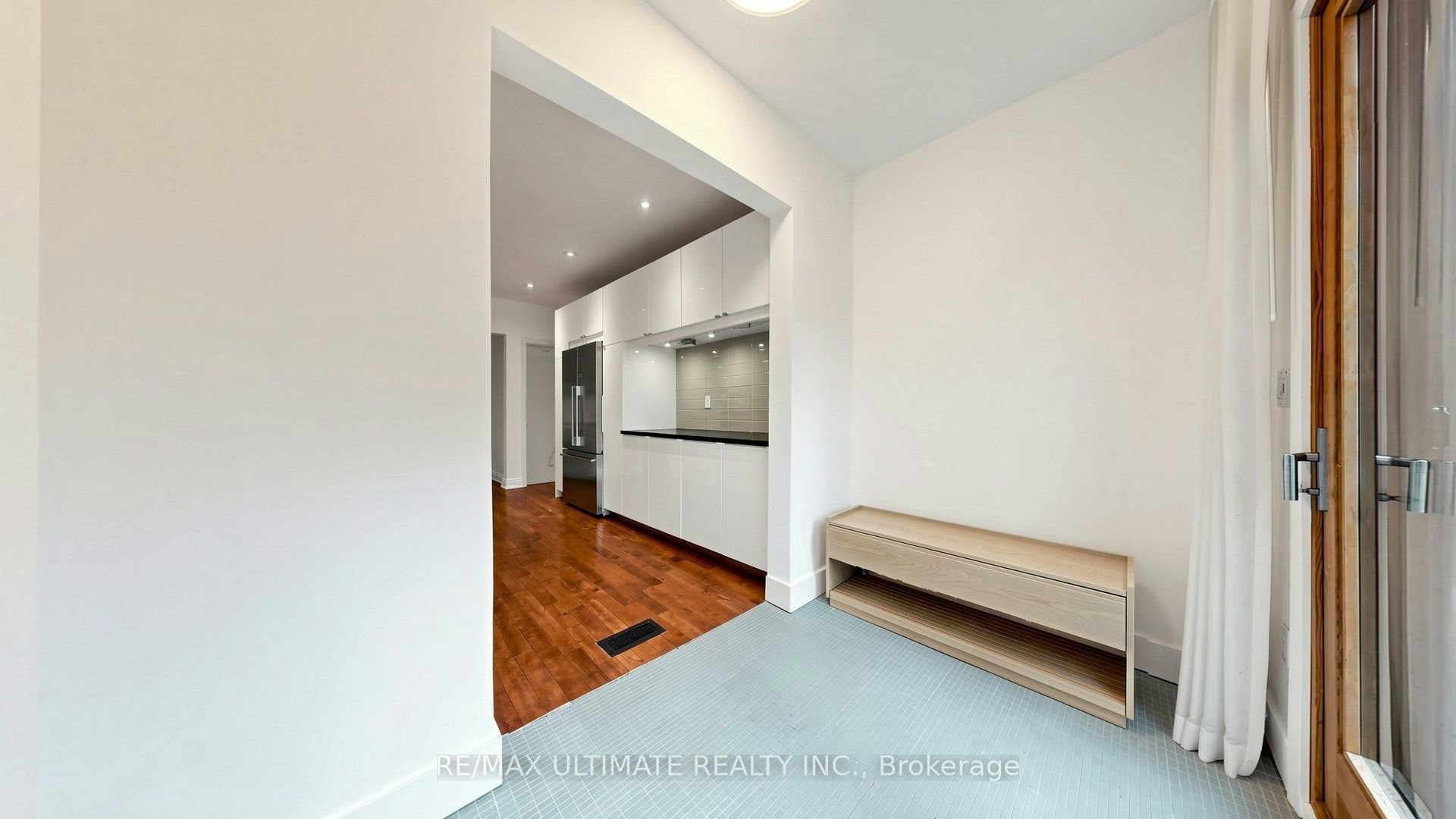 5 Collahie Street, Toronto, ON, M6J 1T6 - 9