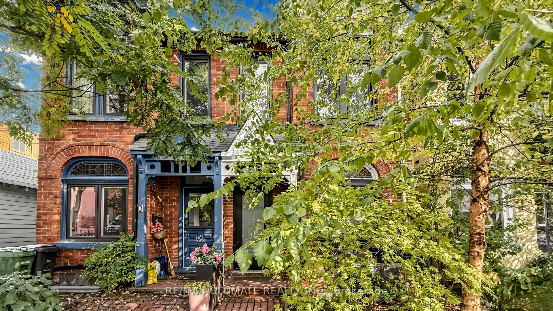 5 Collahie Street, Toronto, ON, M6J 1T6