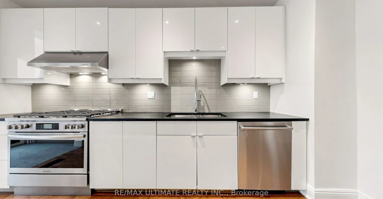 5 Collahie Street, Toronto, ON, M6J 1T6 - 4