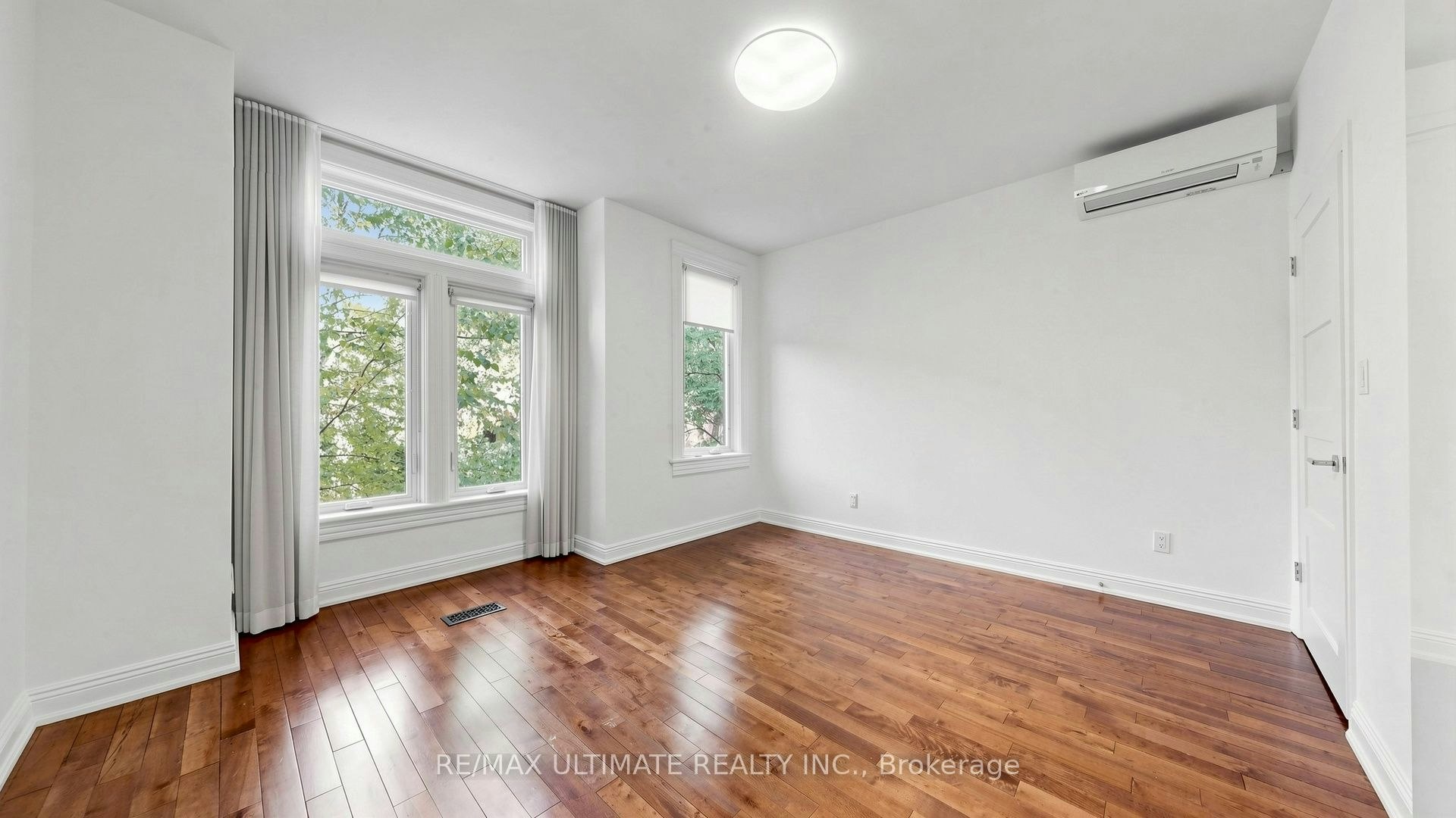 5 Collahie Street, Toronto, ON, M6J 1T6 - 25