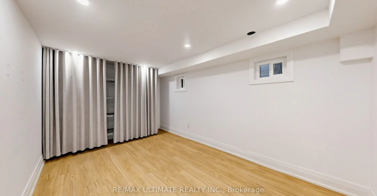 5 Collahie Street, Toronto, ON, M6J 1T6 - 33