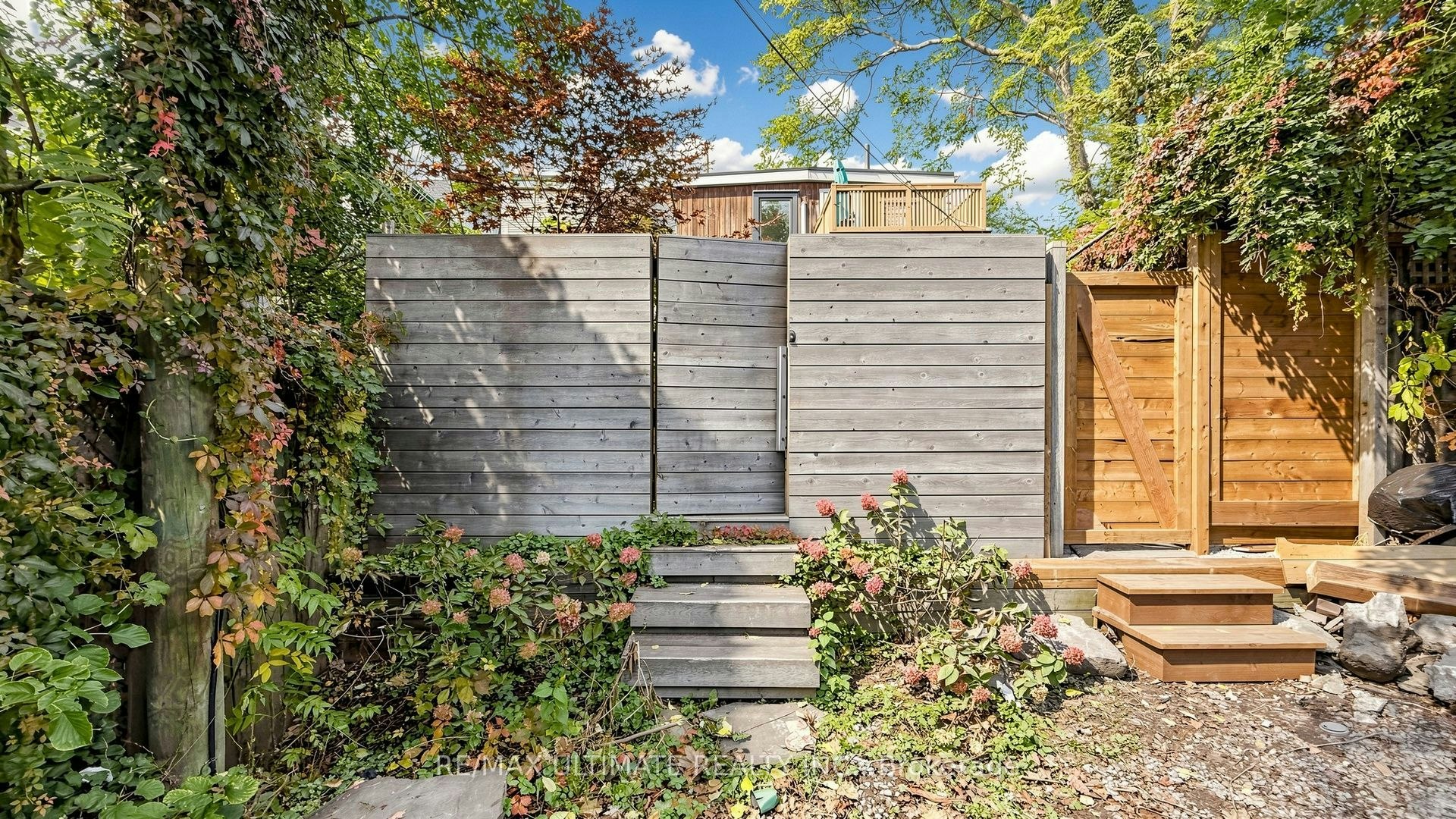 5 Collahie Street, Toronto, ON, M6J 1T6 - 40