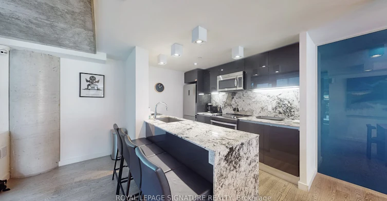 1004-111 Bathurst Street, Toronto, ON, M5V 2R1 - 19