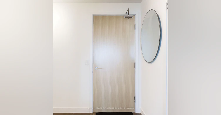 1004-111 Bathurst Street, Toronto, ON, M5V 2R1 - 8