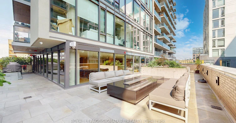 1004-111 Bathurst Street, Toronto, ON, M5V 2R1 - 17