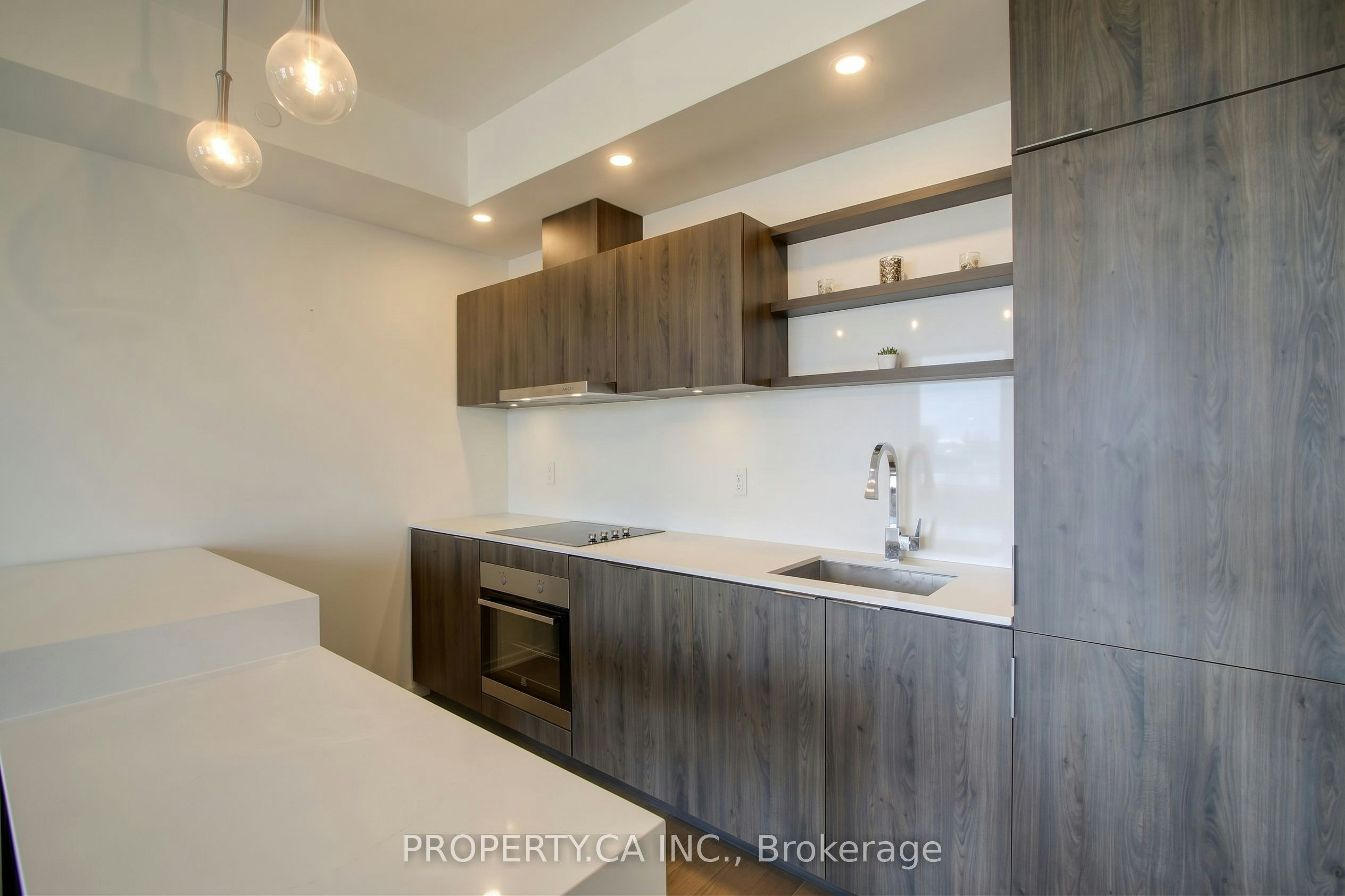716-12 Bonnycastle Street, Toronto, ON, M5A 3Y4 - 5