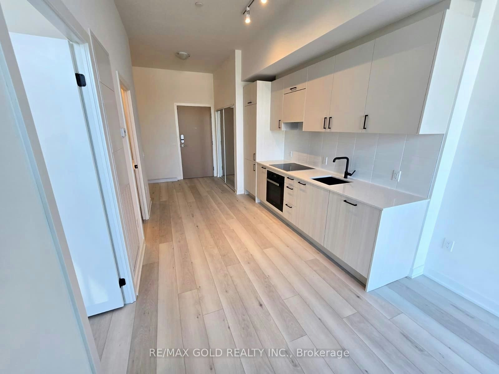 103-1 Kyle Lowry Road, Toronto, ON, M3C 0S6 - 13