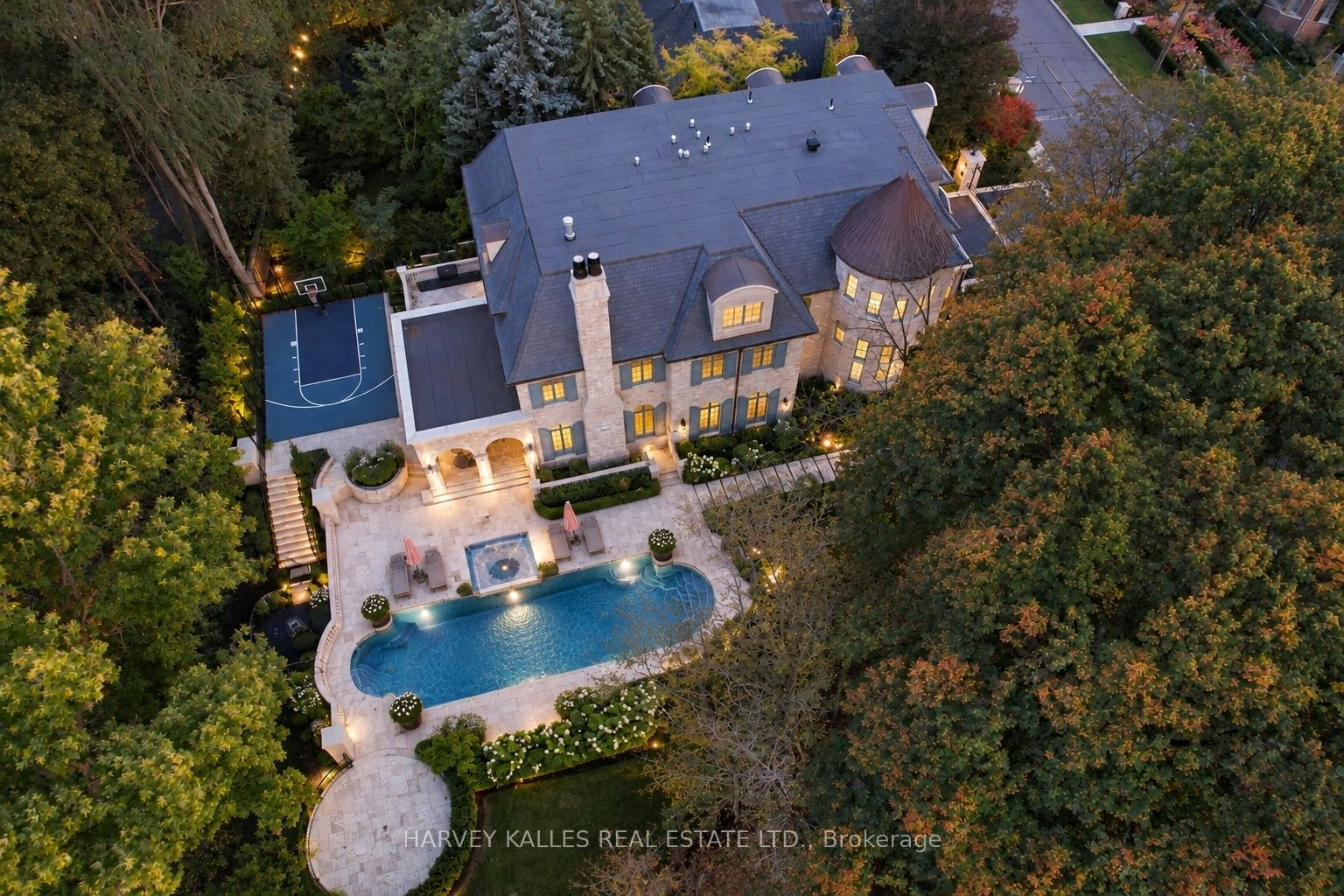 221 Forest Hill Road, Toronto, ON, M5P 2N3