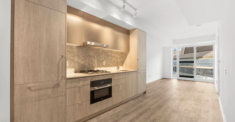 906-771 Yonge Street, Toronto, ON, M4W 0B8