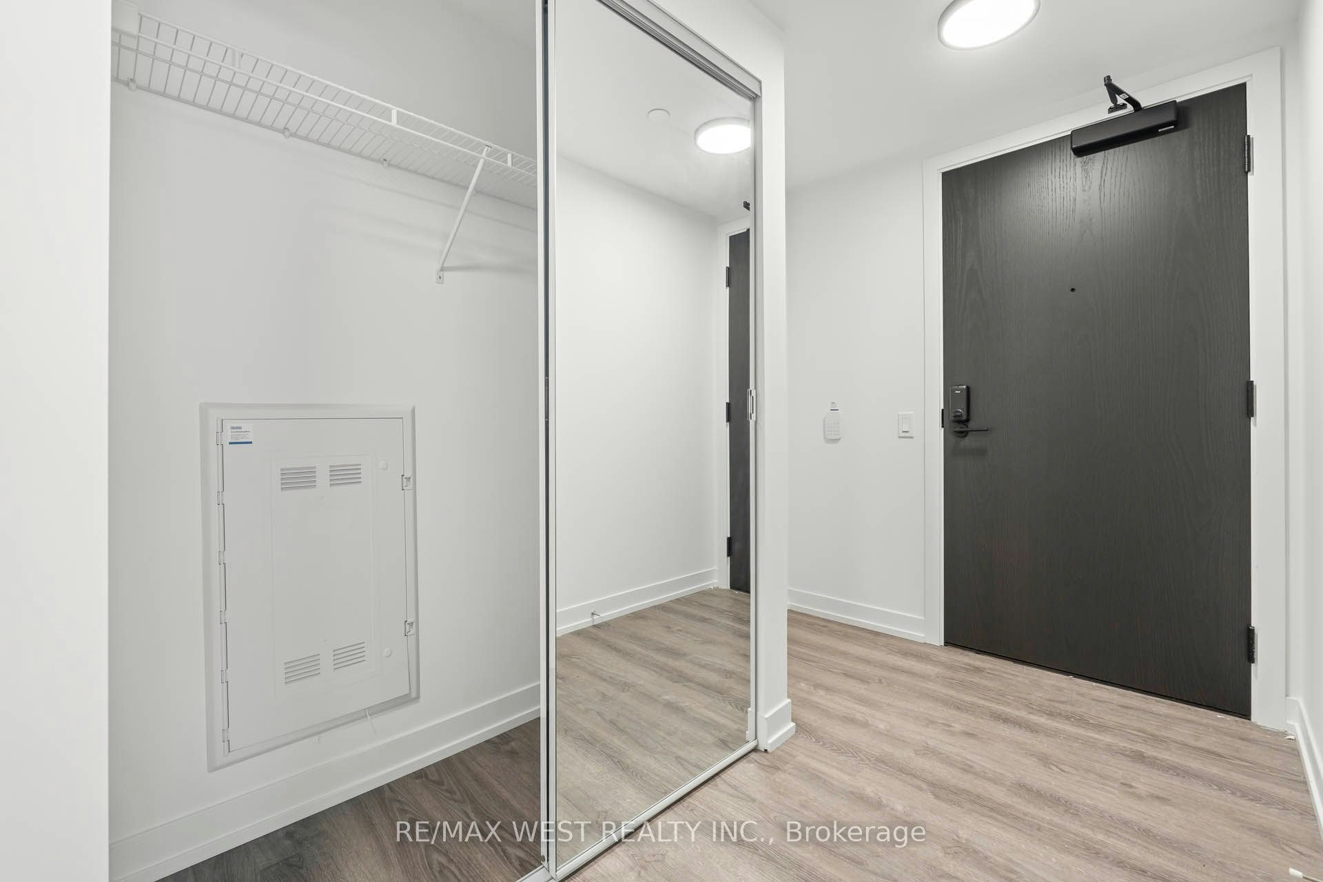 906-771 Yonge Street, Toronto, ON, M4W 0B8 - 18