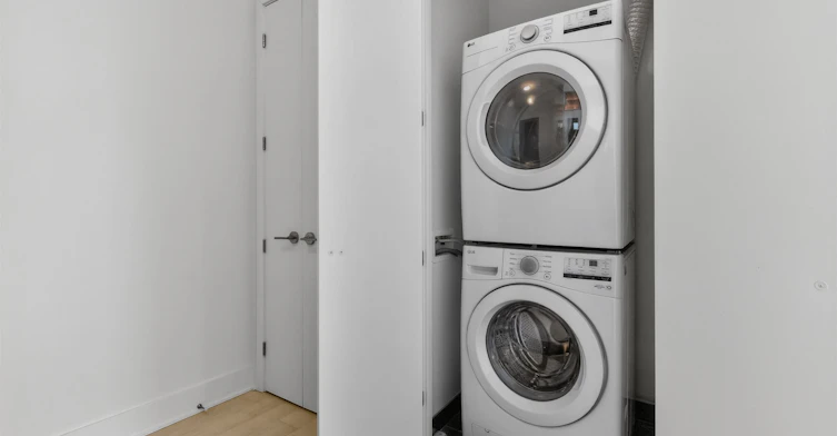 PH02-11 Yorkville Avenue, Toronto, ON, M4W 0B7 - 36