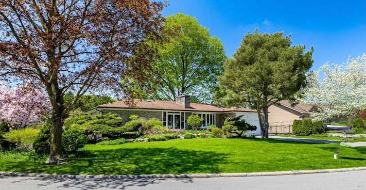 5 Parmbelle Crescent, Toronto, ON, M3A 3G5 - 3