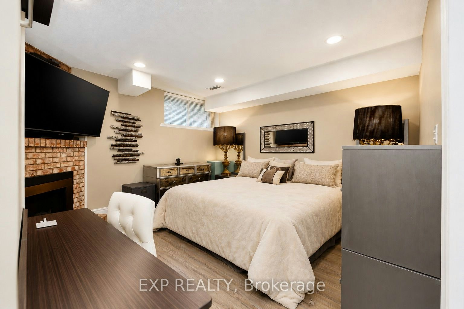 Main-321 Mutual Street, Toronto, ON, M4Y 1X6 - 11
