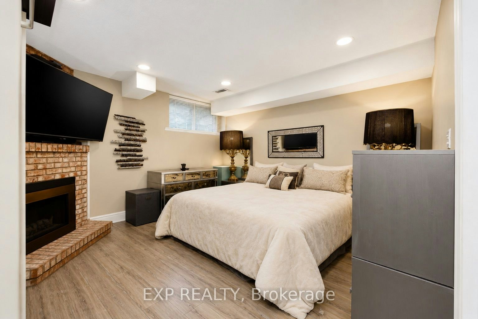 Main-321 Mutual Street, Toronto, ON, M4Y 1X6 - 14