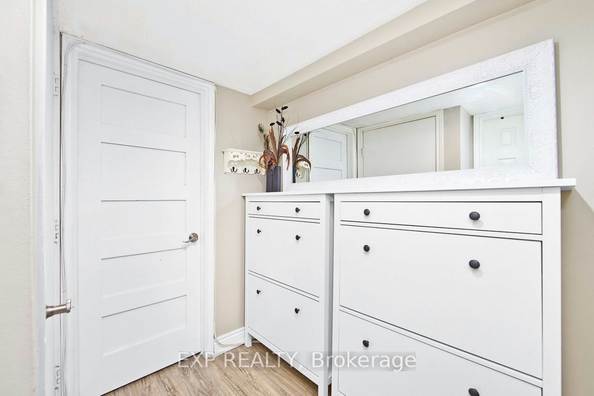 Main-321 Mutual Street, Toronto, ON, M4Y 1X6 - 17