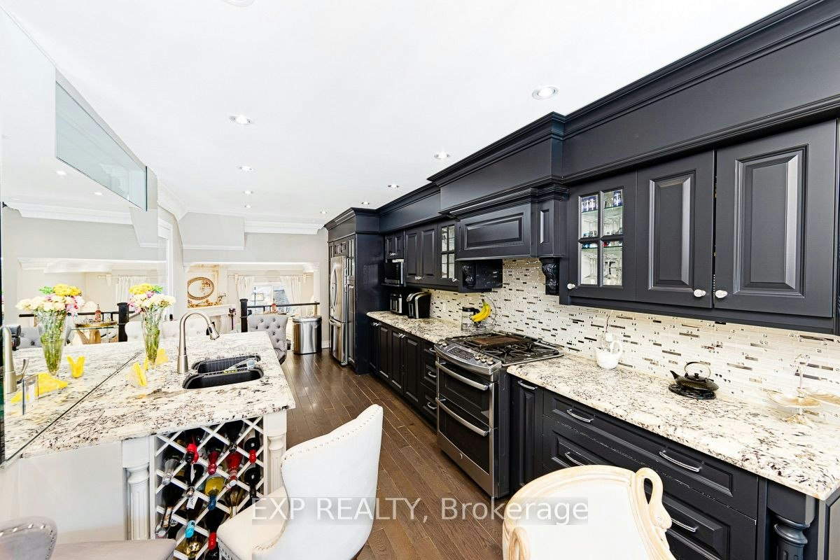 Main-321 Mutual Street, Toronto, ON, M4Y 1X6 - 4