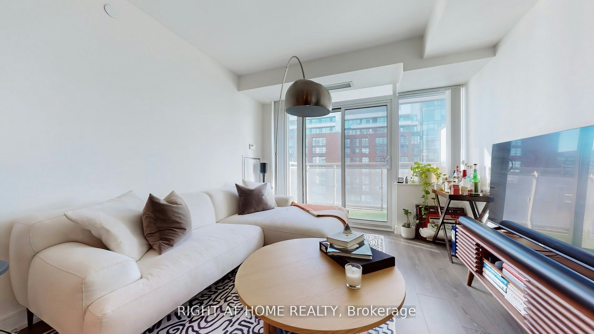 1223-525 Adelaide Street W, Toronto, ON, M5V 0N7 - 3