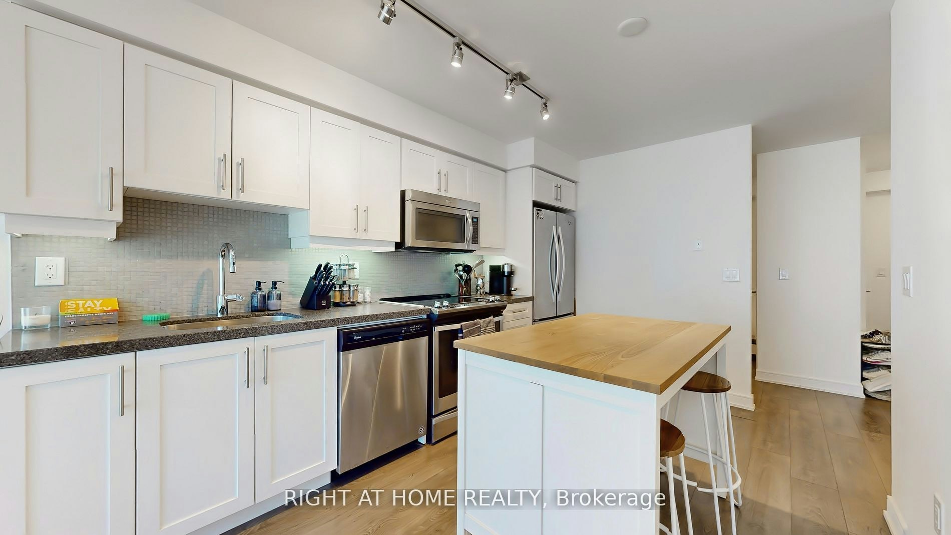 1223-525 Adelaide Street W, Toronto, ON, M5V 0N7 - 5