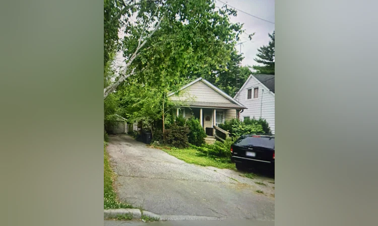 375 Hounslow Avenue