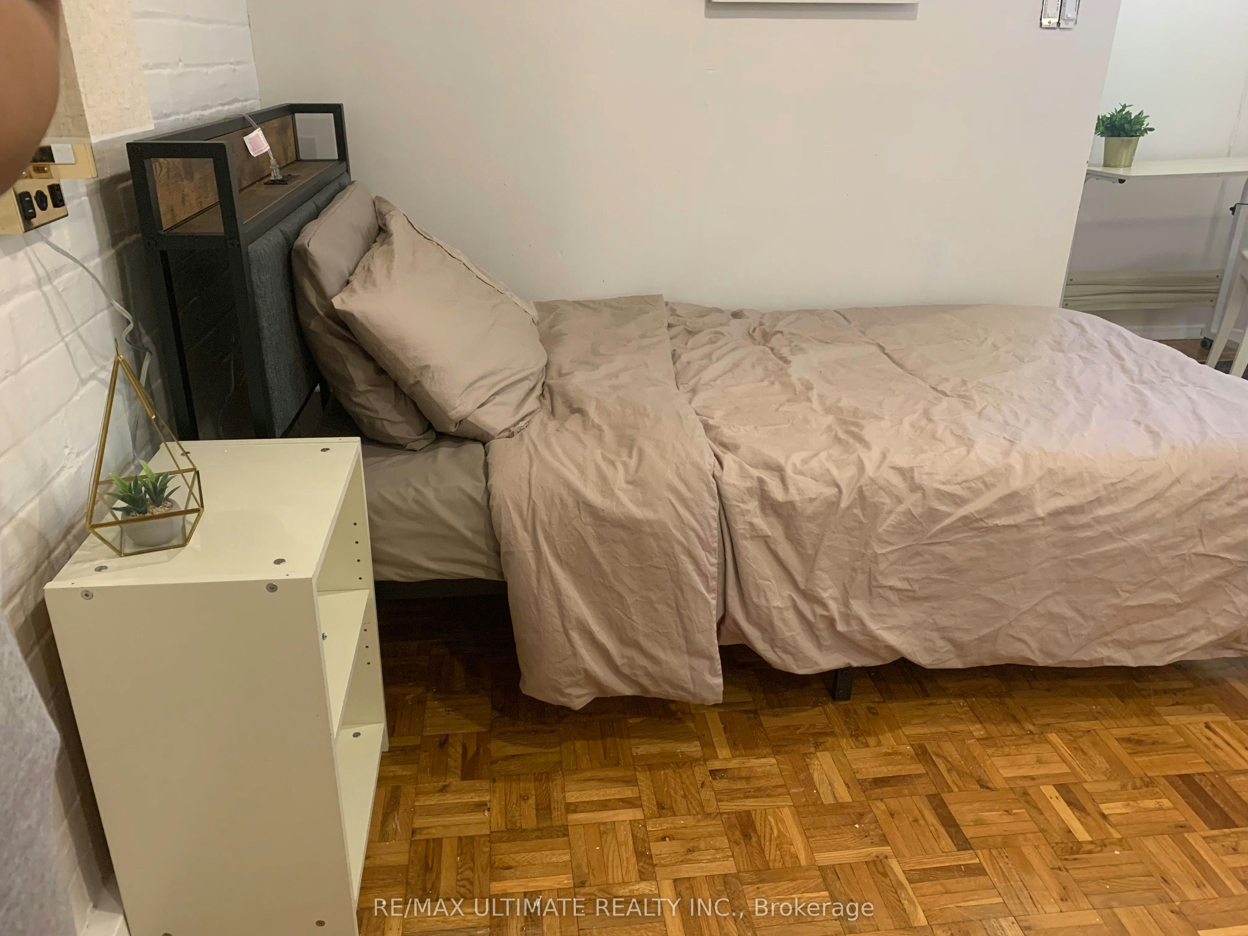Bsmt-38 Rolyat Street, Toronto, ON, M6J 1S6 - 12