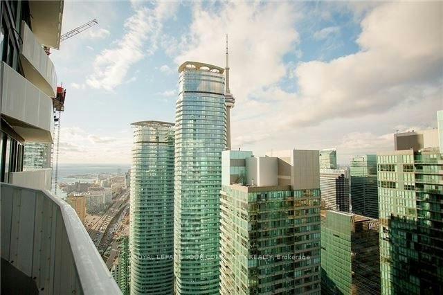 5003-100 Harbour Street, Toronto, ON, M5J 2T5 - 12