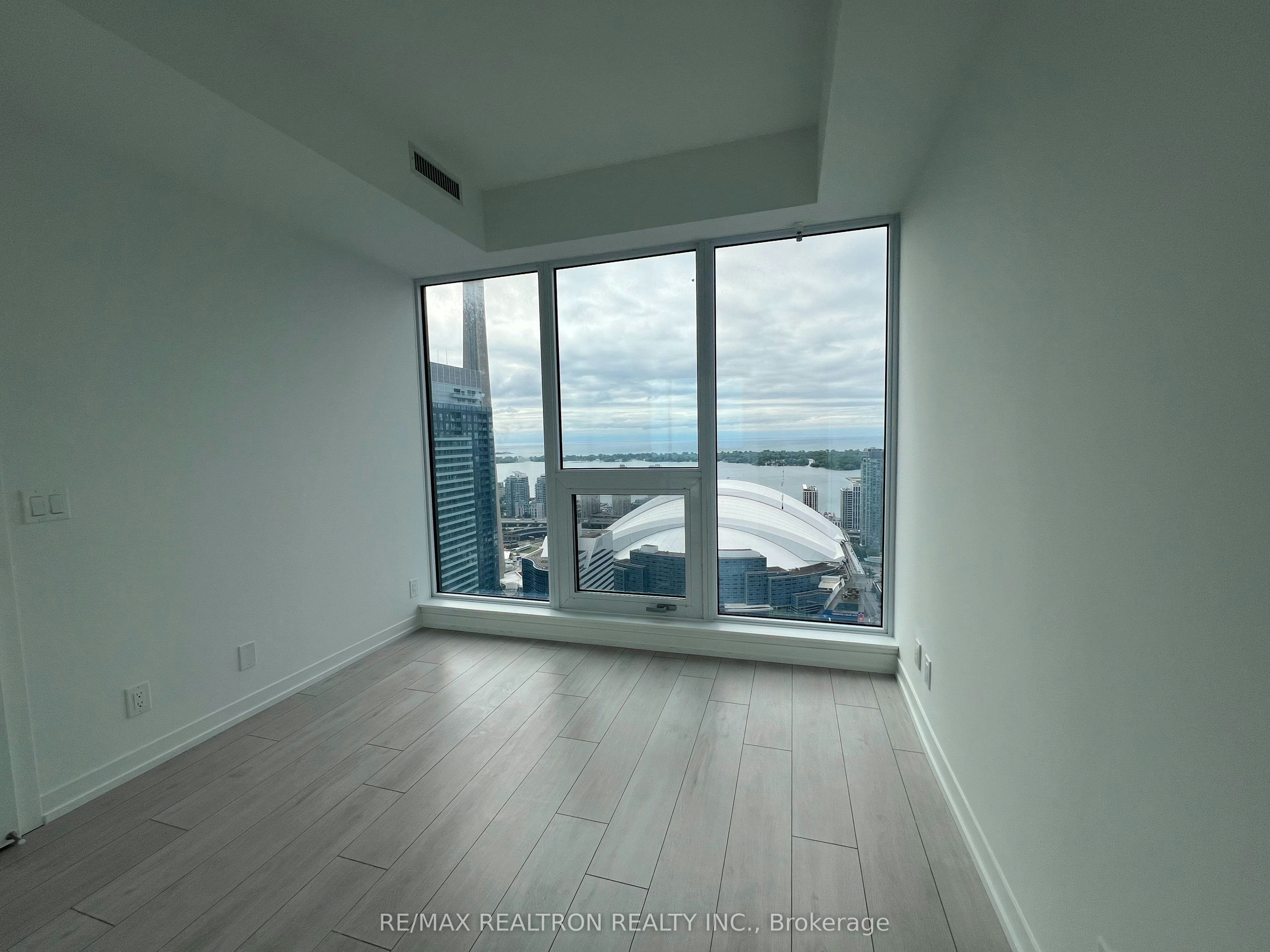 4715-55 Mercer Street, Toronto, ON, M5V 0W4 - 16