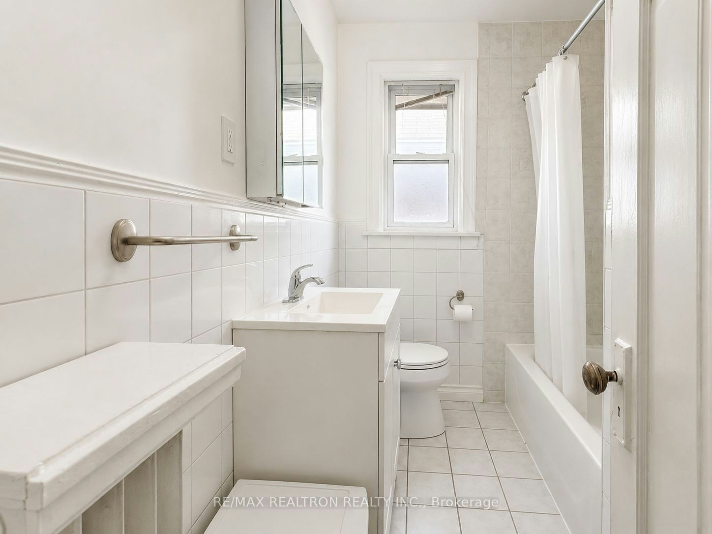 2nd Floor unit-25 Ranleigh Avenue, Toronto, ON, M4N 1X2 - 9