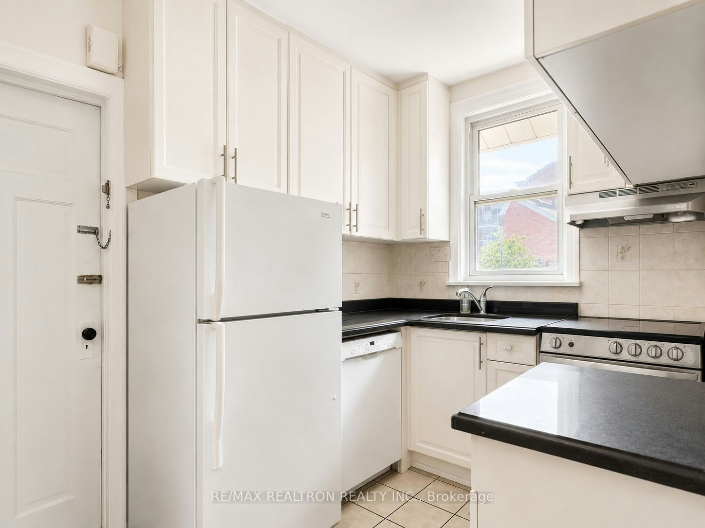 2nd Floor unit-25 Ranleigh Avenue, Toronto, ON, M4N 1X2 - 7