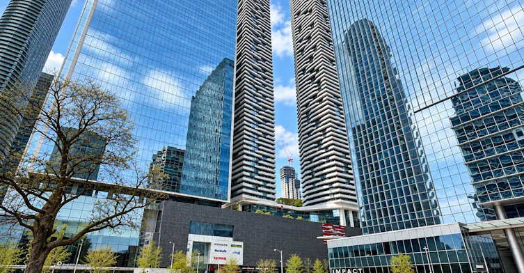 7001-88 Harbour Street, Toronto, ON, M5J 1B7