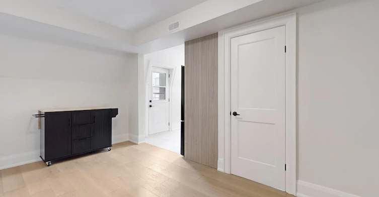 2-28 Beaconsfield Avenue, Toronto, ON, M6J 3H9 - 8