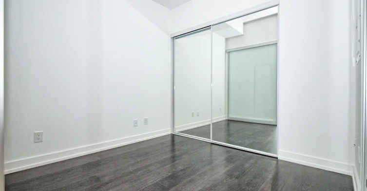 712-19 Western Battery Road, Toronto, ON, M6K 0E3 - 6