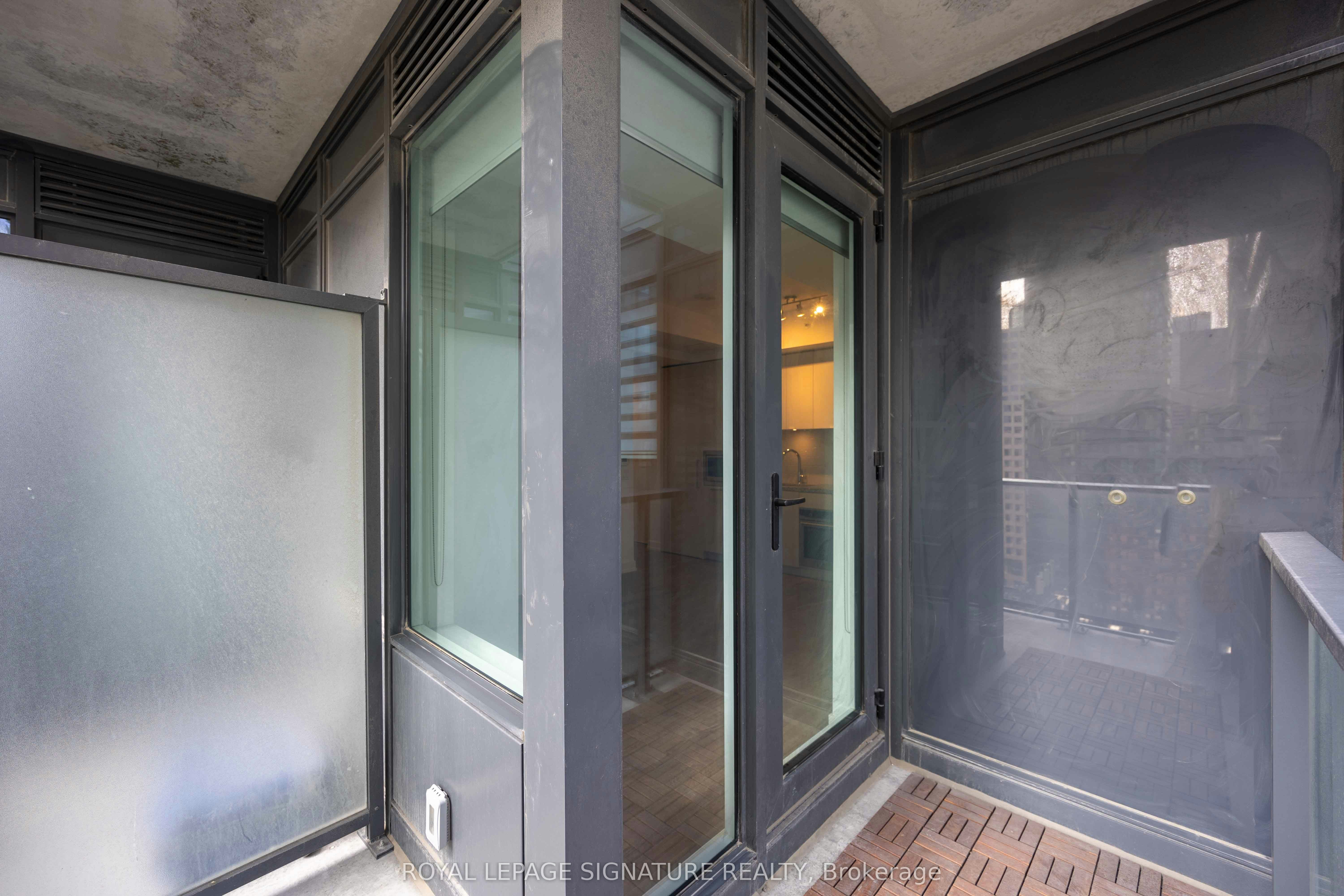 2212-115 Blue Jays Way, Toronto, ON, M5V 0N4 - 22