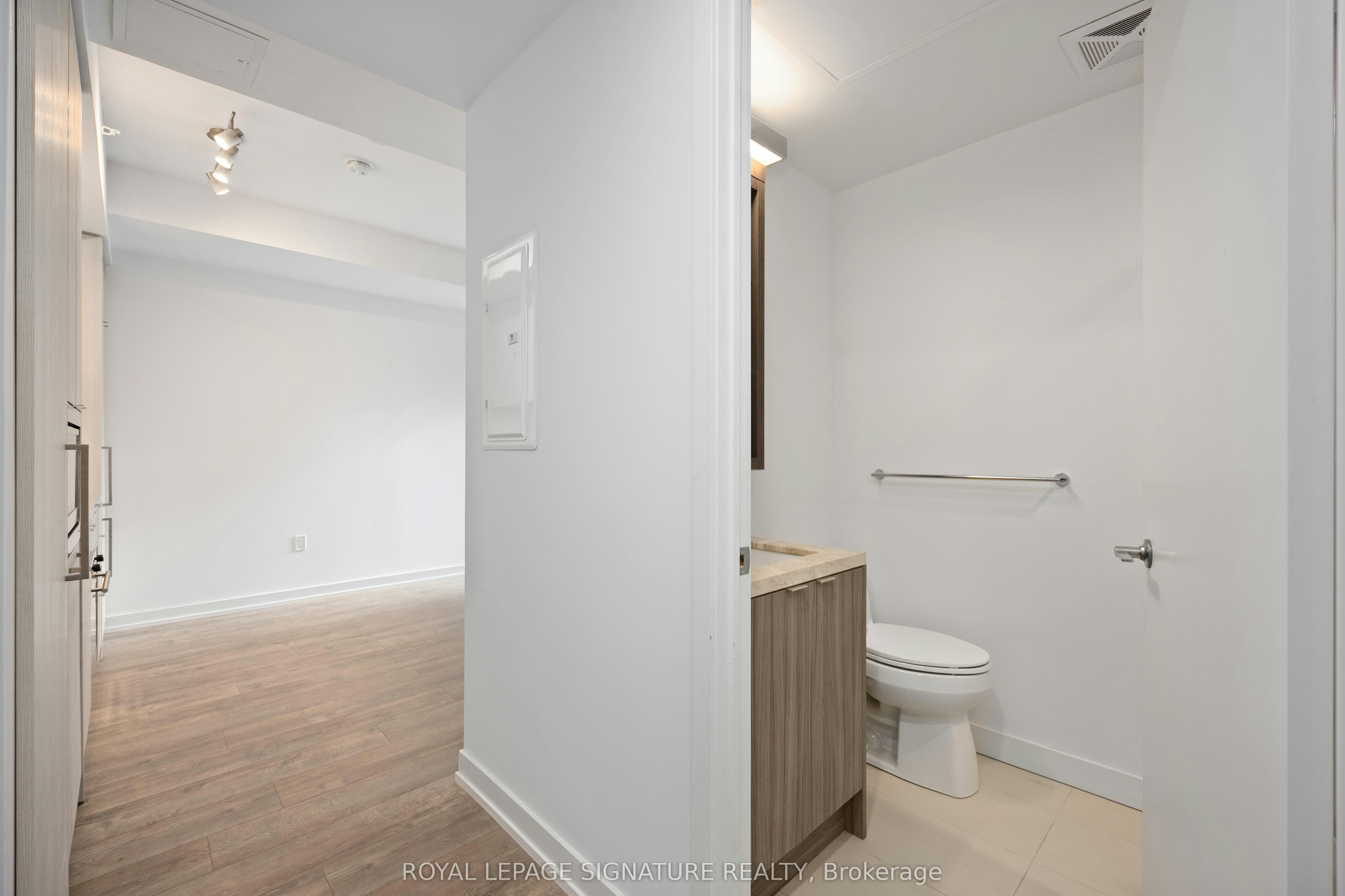 2212-115 Blue Jays Way, Toronto, ON, M5V 0N4 - 5