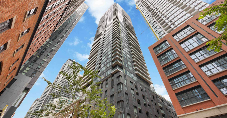 2212-115 Blue Jays Way, Toronto, ON, M5V 0N4 - 2