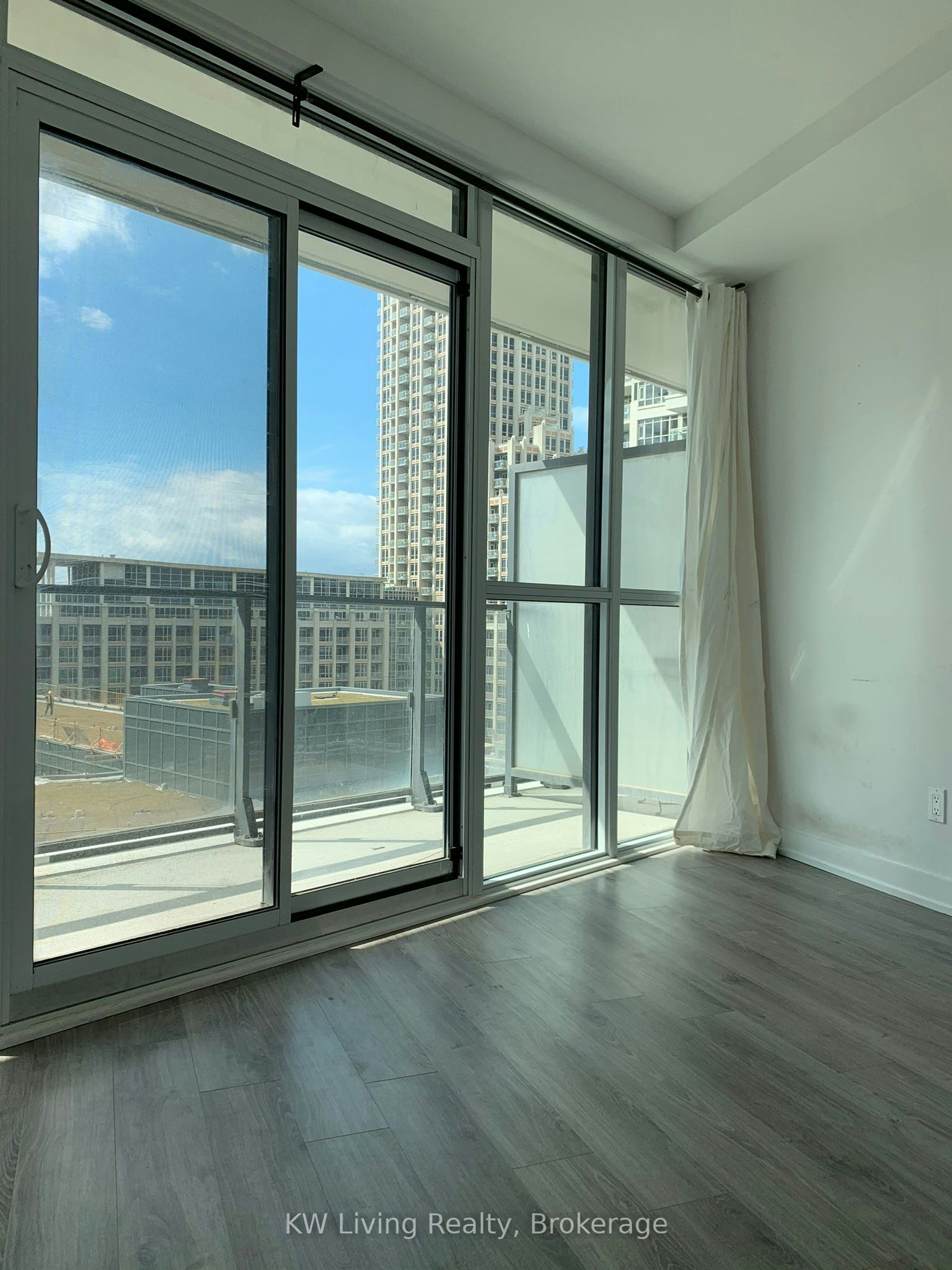 1105-50 Bruyeres Mews, Toronto, ON, M5V 0H8 - 10