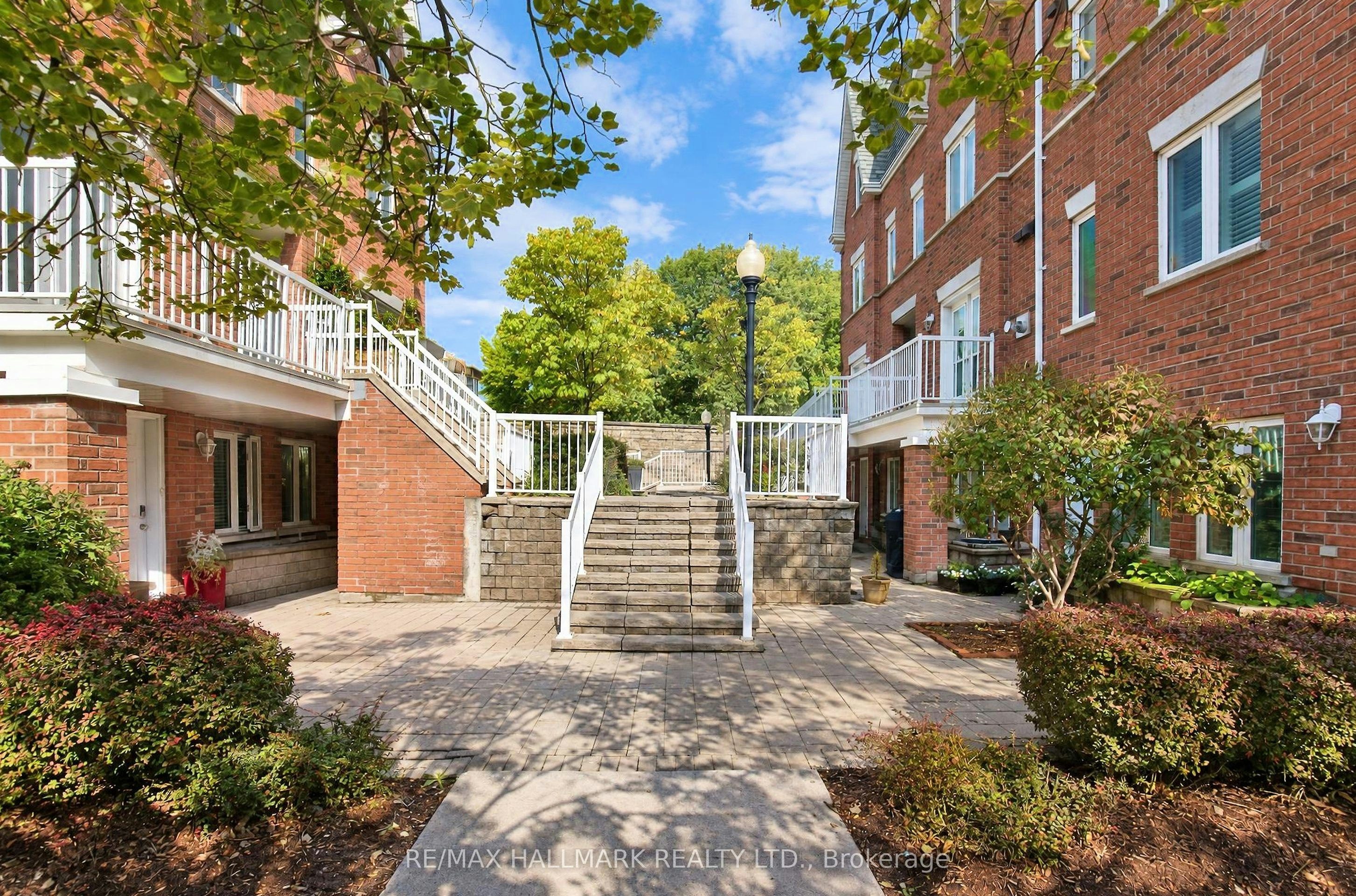 3207-12 Sudbury Street, Toronto, ON, M6J 3W7 - 2