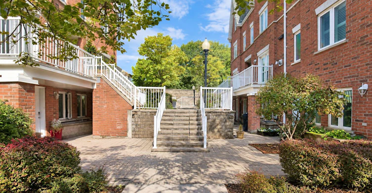 3207-12 Sudbury Street, Toronto, ON, M6J 3W7 - 2